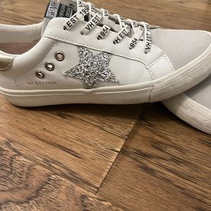 Vintage Havana star sneakers